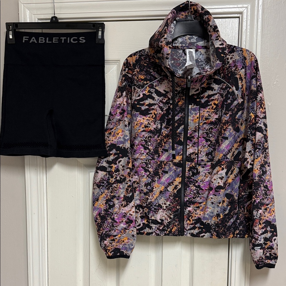 NWT Fabletics Women's Abstract Purple and Orange Bomber Jacket With Black Shorts - Picture 4 of 16